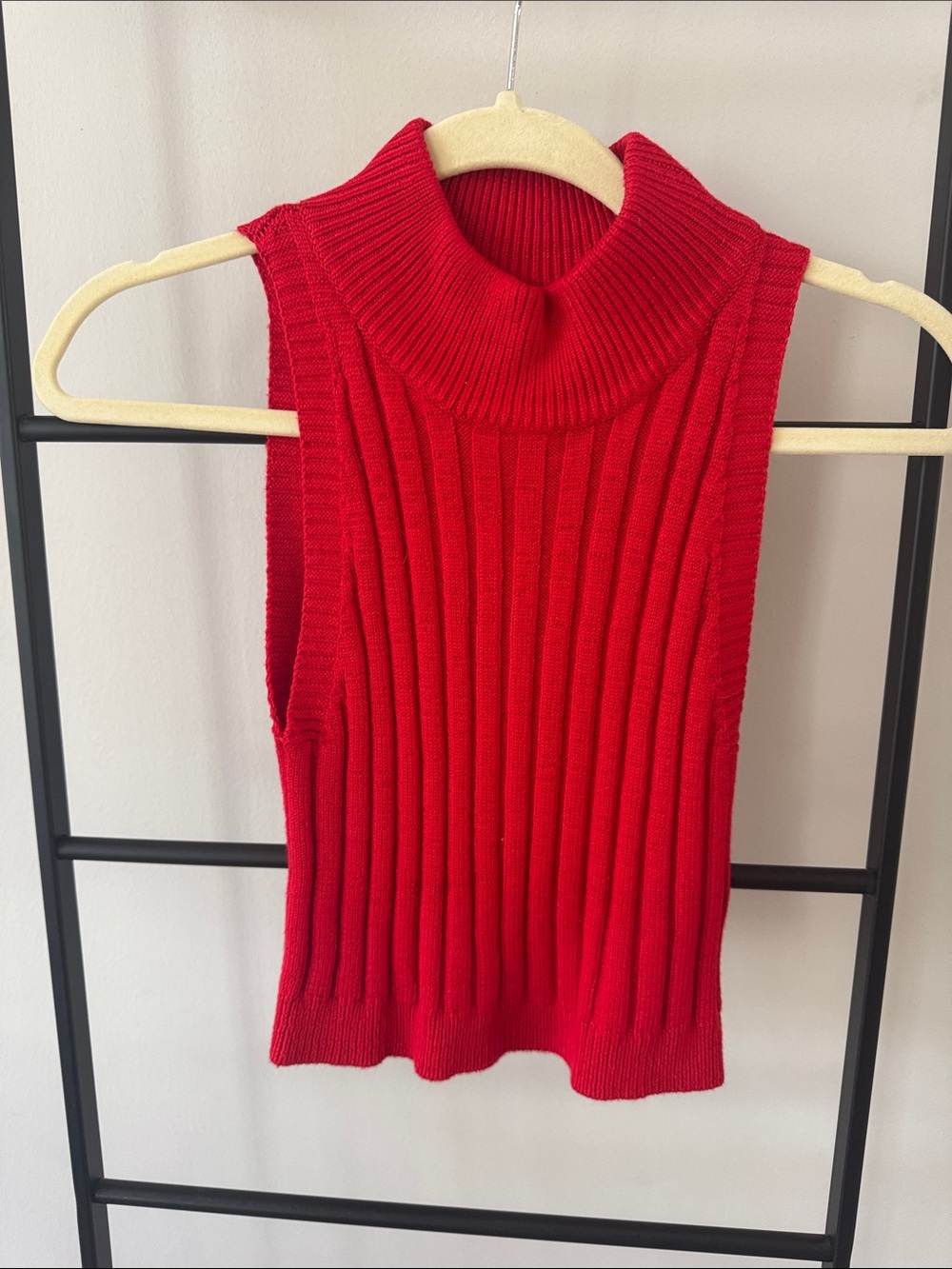 superdown Emily Gemma Red Sleeveless Ribbed Turtleneck Tank